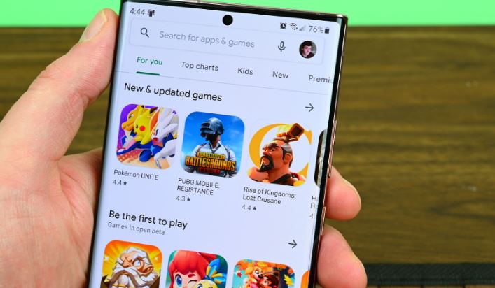this picture shows how to use Google Play on Android